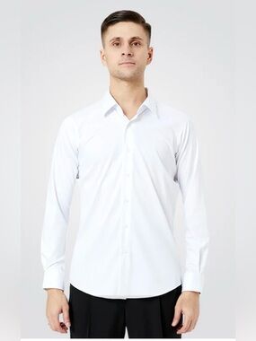 Fashion Classics Men's Button-Down Shirt — Size M. White. An elegant, classic